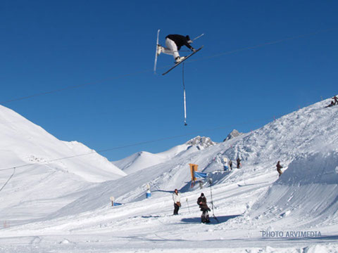 Place du village spectacle fête de noël