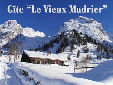 gite de montagne au bord du lac des Confins