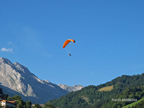 Place du village spectacle fête de noël