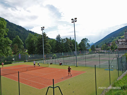 Place du village spectacle fête de noël